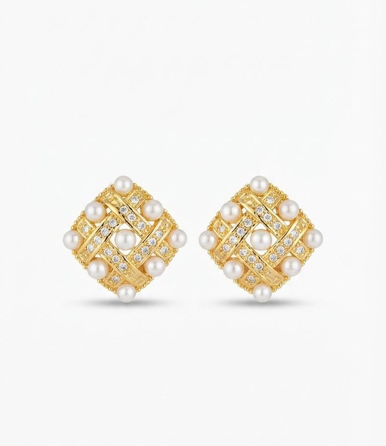 PEARL ELEGANT EARRING