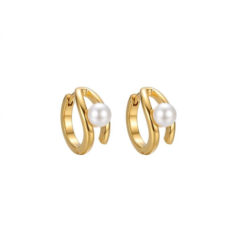 ELEGANT STUD EARRING