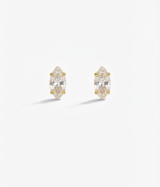 DIAMOND STUD EARRING
