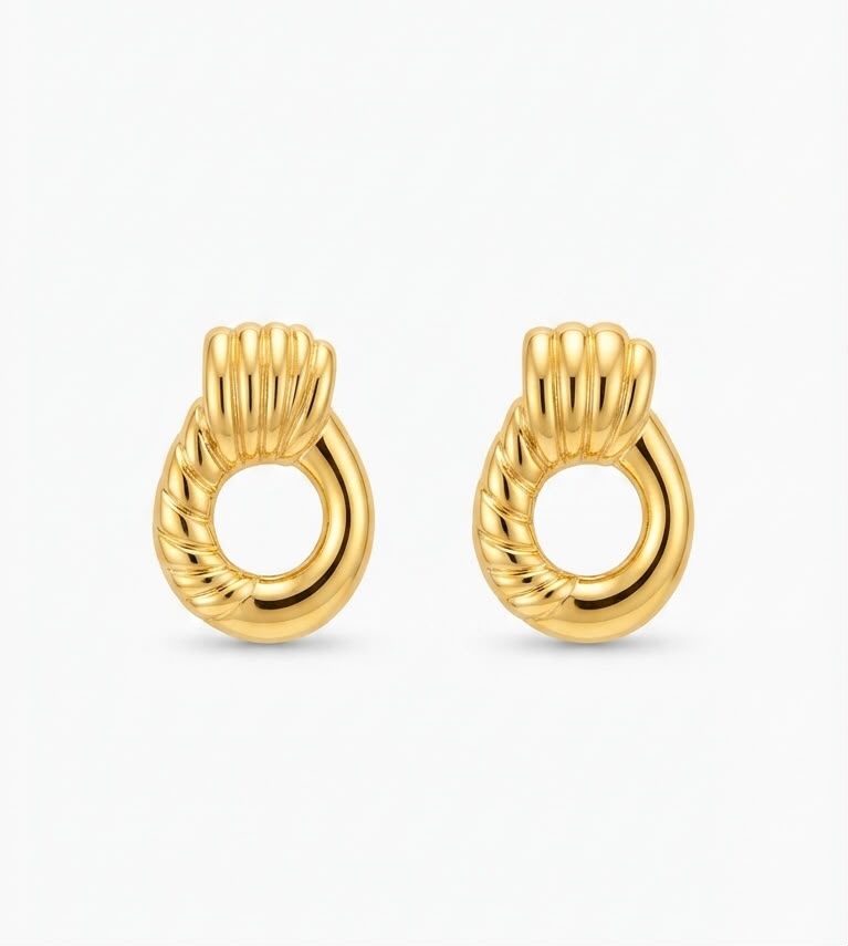 ELEGANT EARRING
