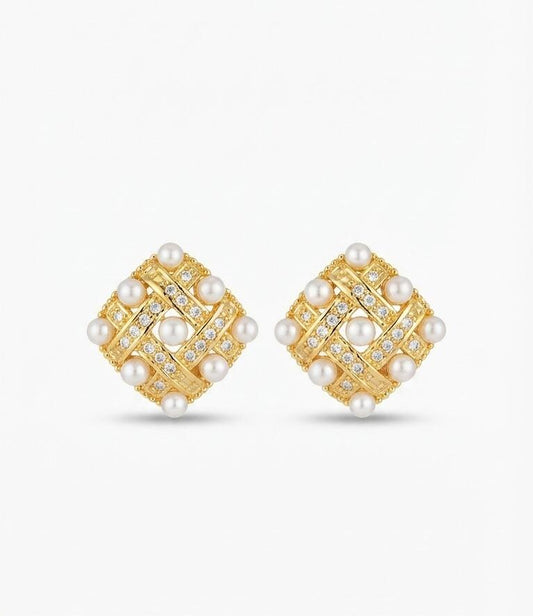 PEARL ELEGANT EARRING