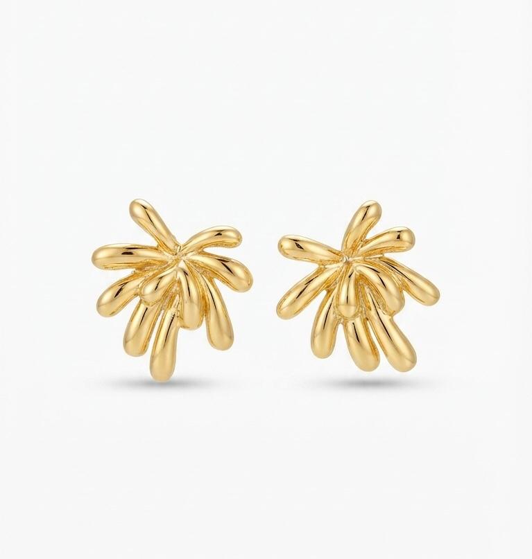 ELEGANT EARRING