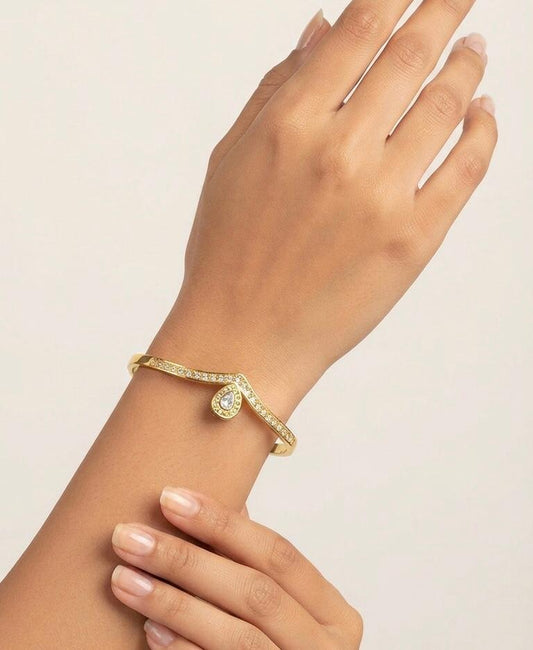 STUNNING BRACELET