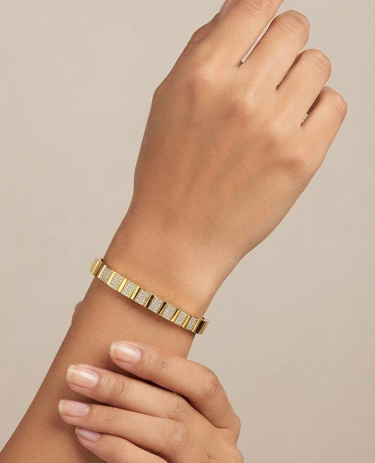STUNNING BRACELET