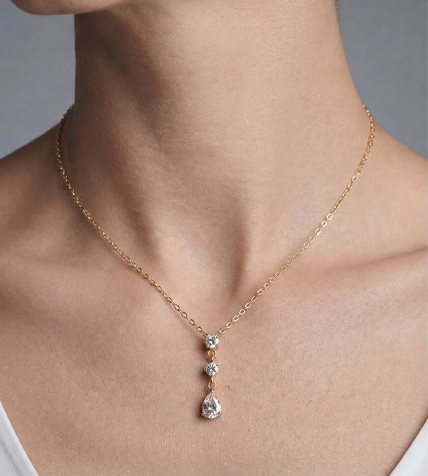 DIAMOND DROP IN THREE LAYER ELEGANT NECKLACE
