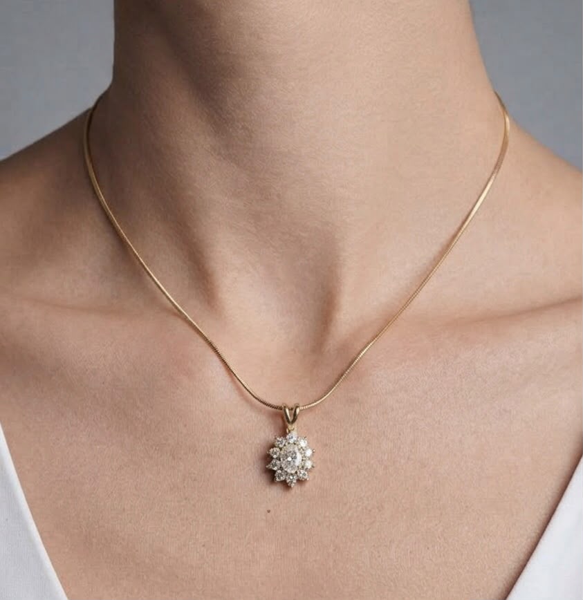 ELEGANT NECKLACE