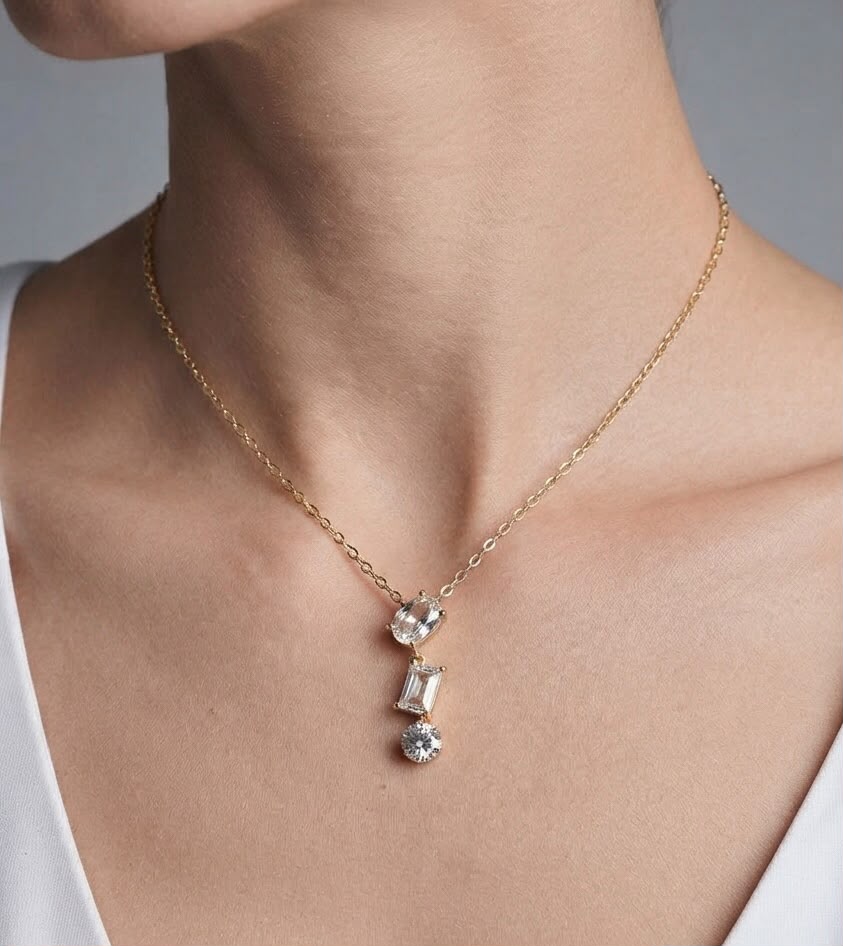 STUNNING NECKLACE